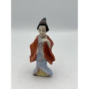 Vintage 1940s Occupied Japan Geisha Figurine Hand Painted Porcelain 4.5”